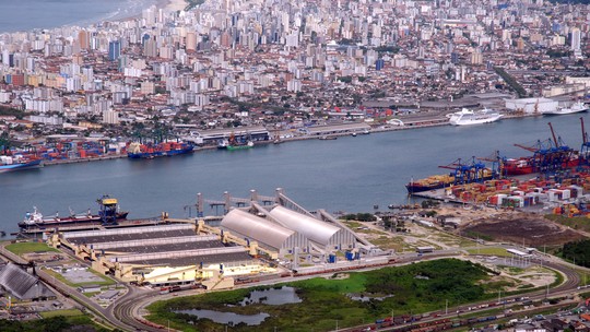 Poluição por metais pesados é cinco vezes maior no inverno no Porto de Santos, revela estudo