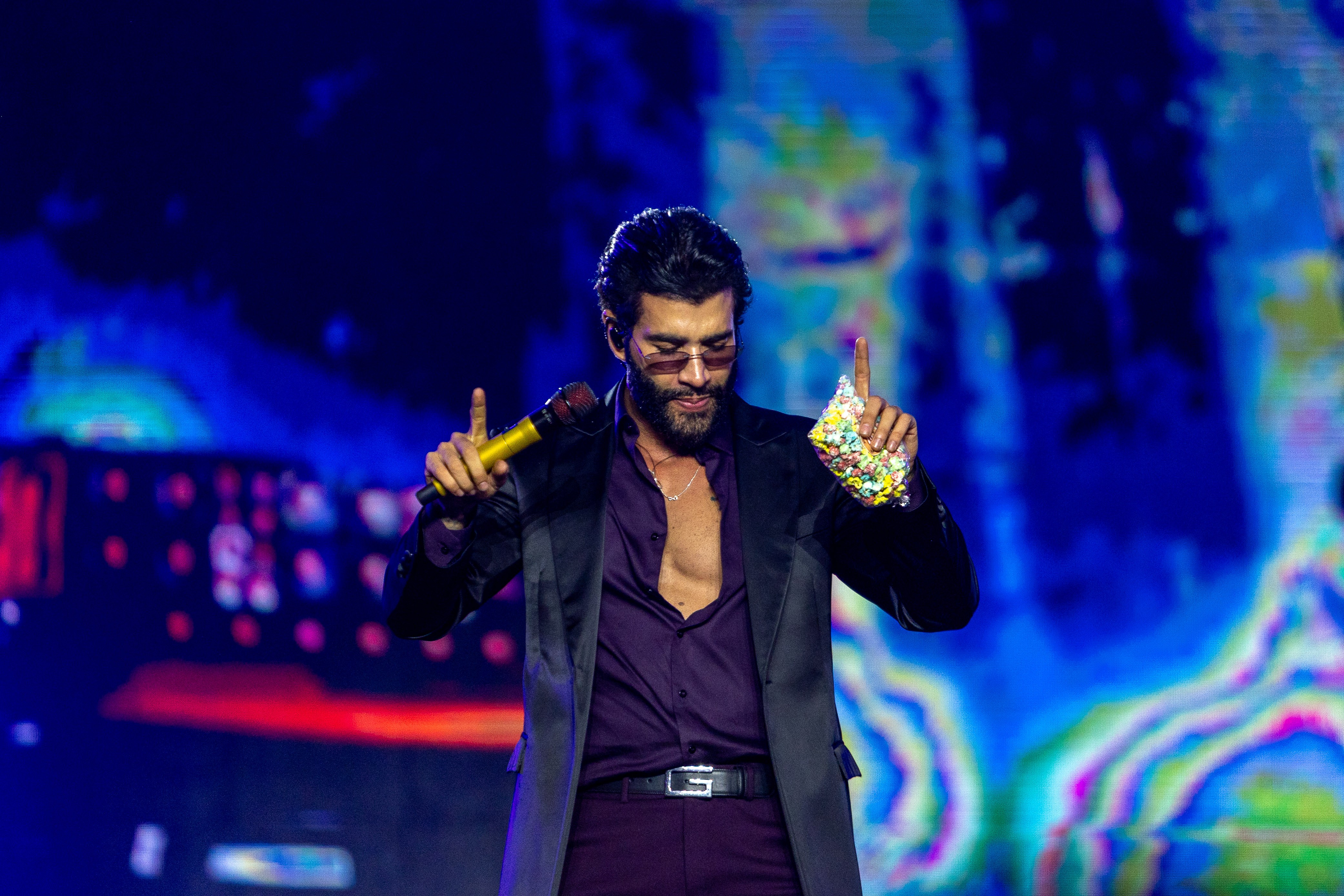 Gusttavo Lima condenado a pagar indenização de R$ 148 mil por citação de número de telefone em música