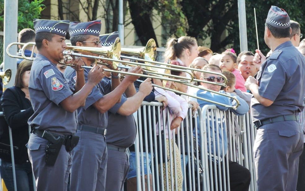 Concerto de bandas comemora os 187 da Polícia Militar em Mogi das ...