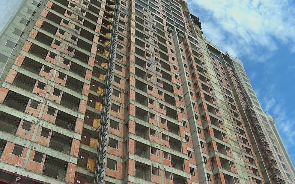 Prédio em construção em Ribeirão Preto, no interior de São Paulo — Foto: Reprodução/EPTV