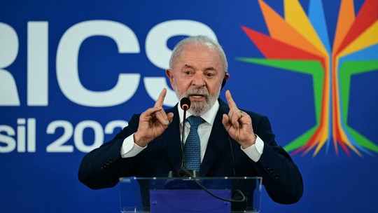 Reciprocidade prometida por Lula deve encarecer insumos feitos nos EUA importantes para economia do Brasil; veja quais - Estados Unidos é o segundo país do qual o Brasil mais importa produtos, atrás somente da China. Nesta quarta, Trump anunciou tarifa de 50% sobre produtos brasileiros.