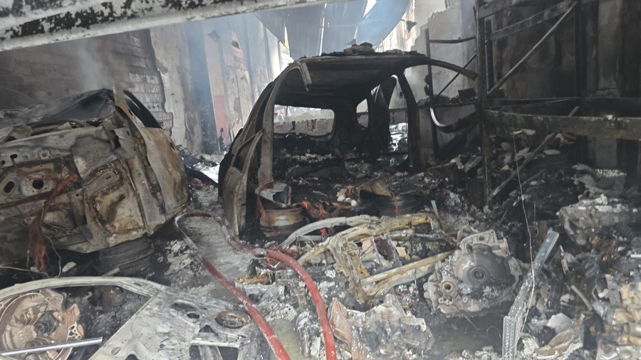 VÍDEO: Incêndio atinge oficina de veículos no bairro Cutim Anil, em São Luís