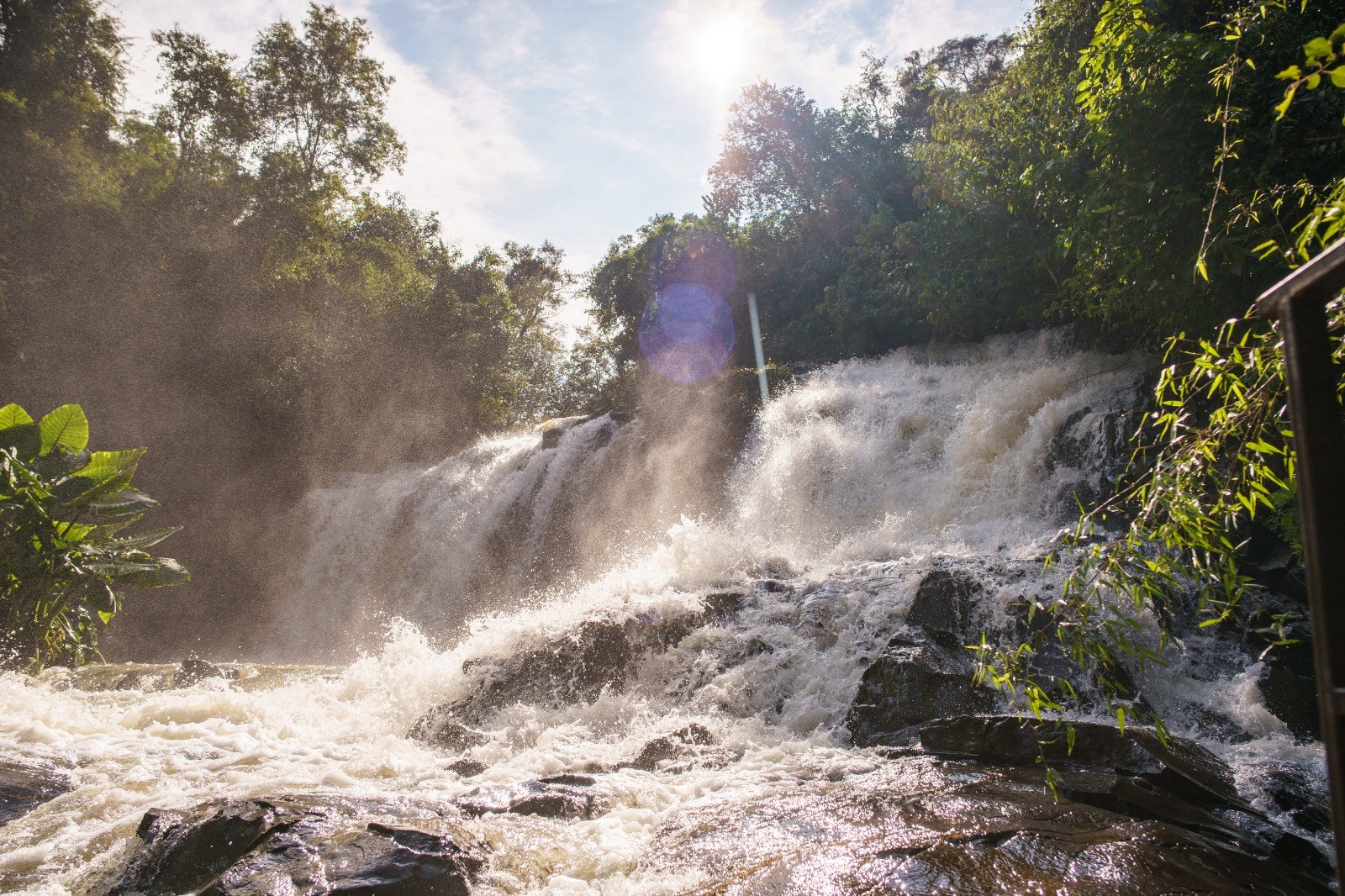 Parque que abriga Cataratas do Iguaçu libera área de banho em nova experiência para turistas; conheça