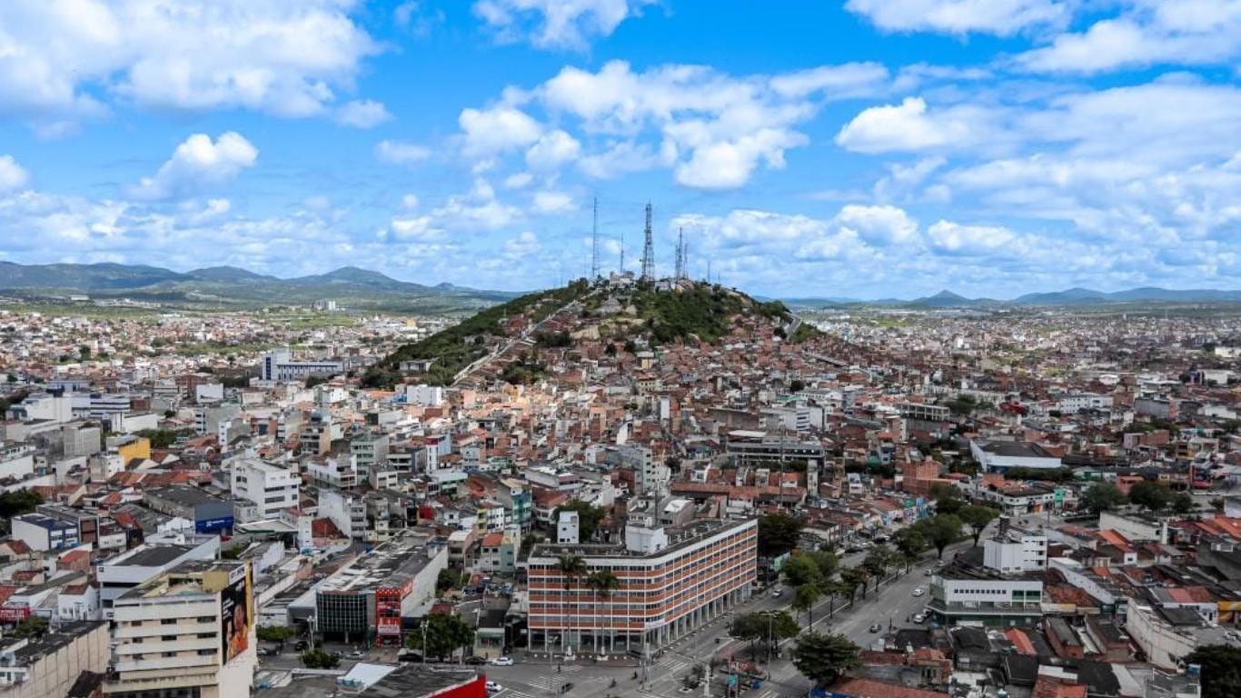 Dia do Servidor Público: confira o que abre e fecha em Caruaru