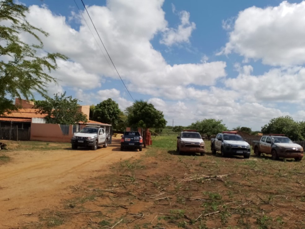 Casa invadida por fugitivos fica a 3 km da Penitenciária — Foto: Ayrton Freire/Inter TV Cabugi