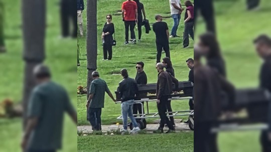 Corpo de Rick é enterrado em cerimônia para amigos e família