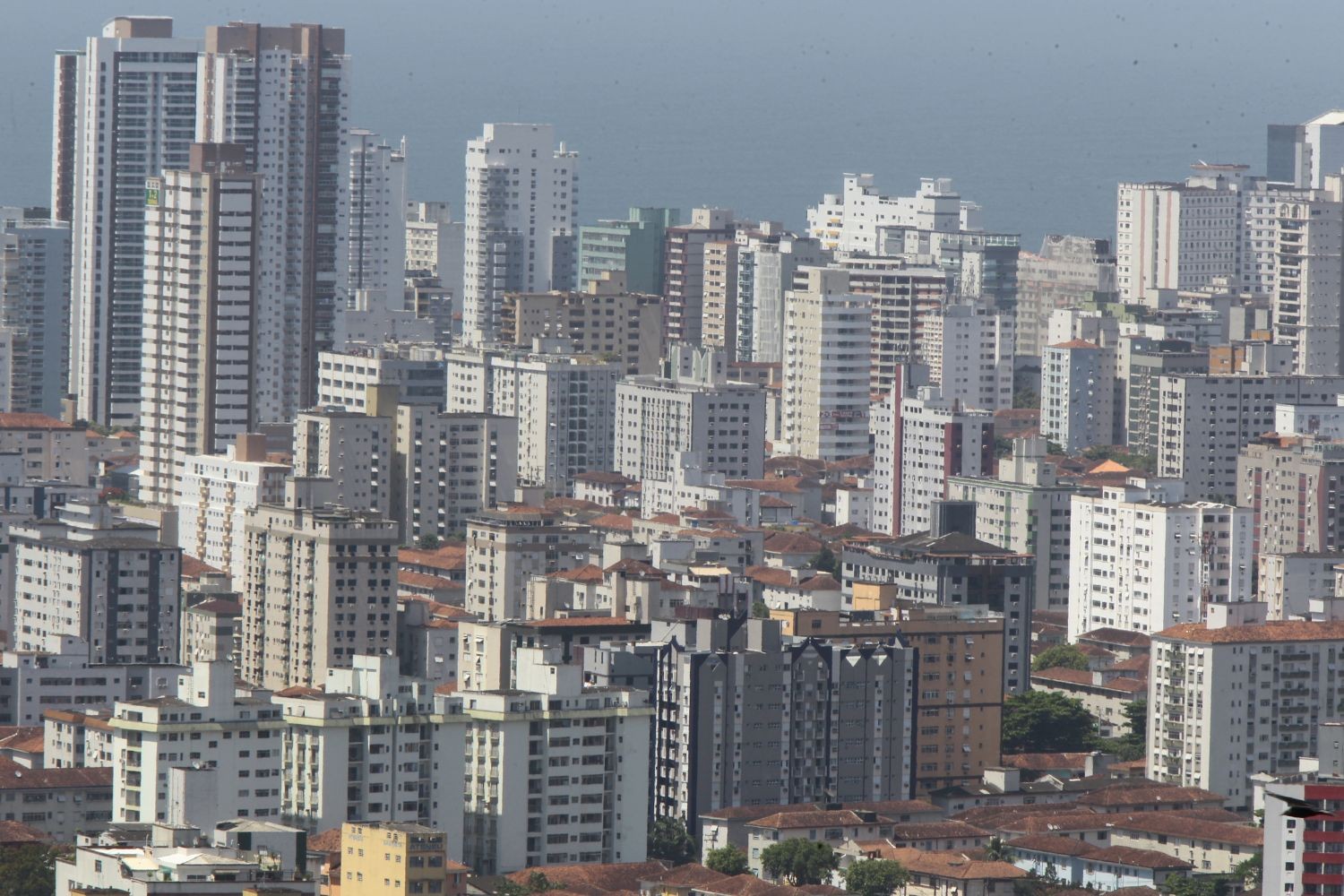 Censo 2022: Baixada Santista se destaca pelos altos índices de apartamentos usados como imóveis de veraneio