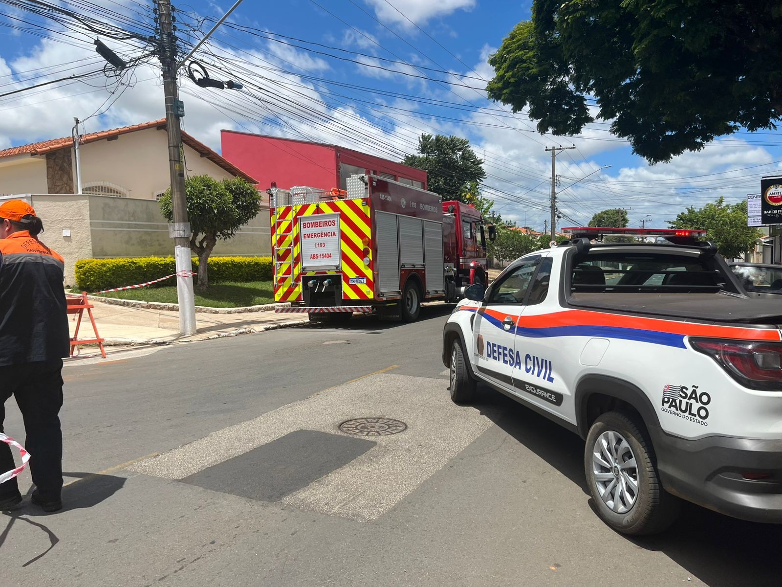 Rompimento de tubulação de gás mobiliza Defesa Civil e Corpo de Bombeiros no Centro de Itapetininga