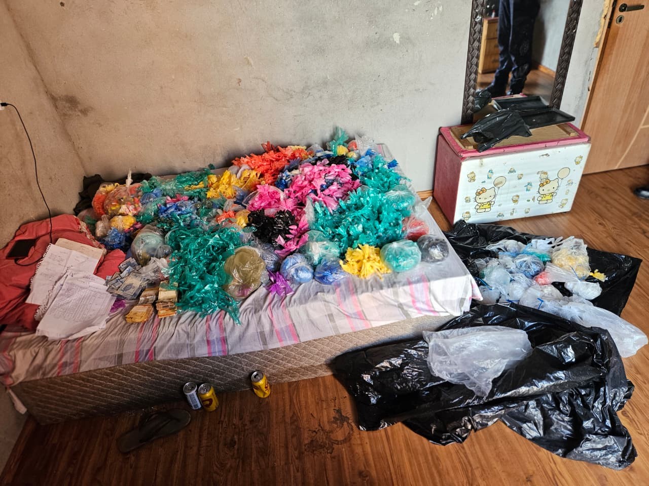 GCM apreende 10 kg de drogas em imóvel usado pelo tráfico em Itaquaquecetuba