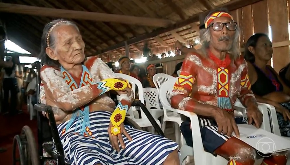 Após anos de relacionamento, seu Urbano e dona Filomena Krikati enfim se casaram no civil — Foto: Reprodução/TV Mirante