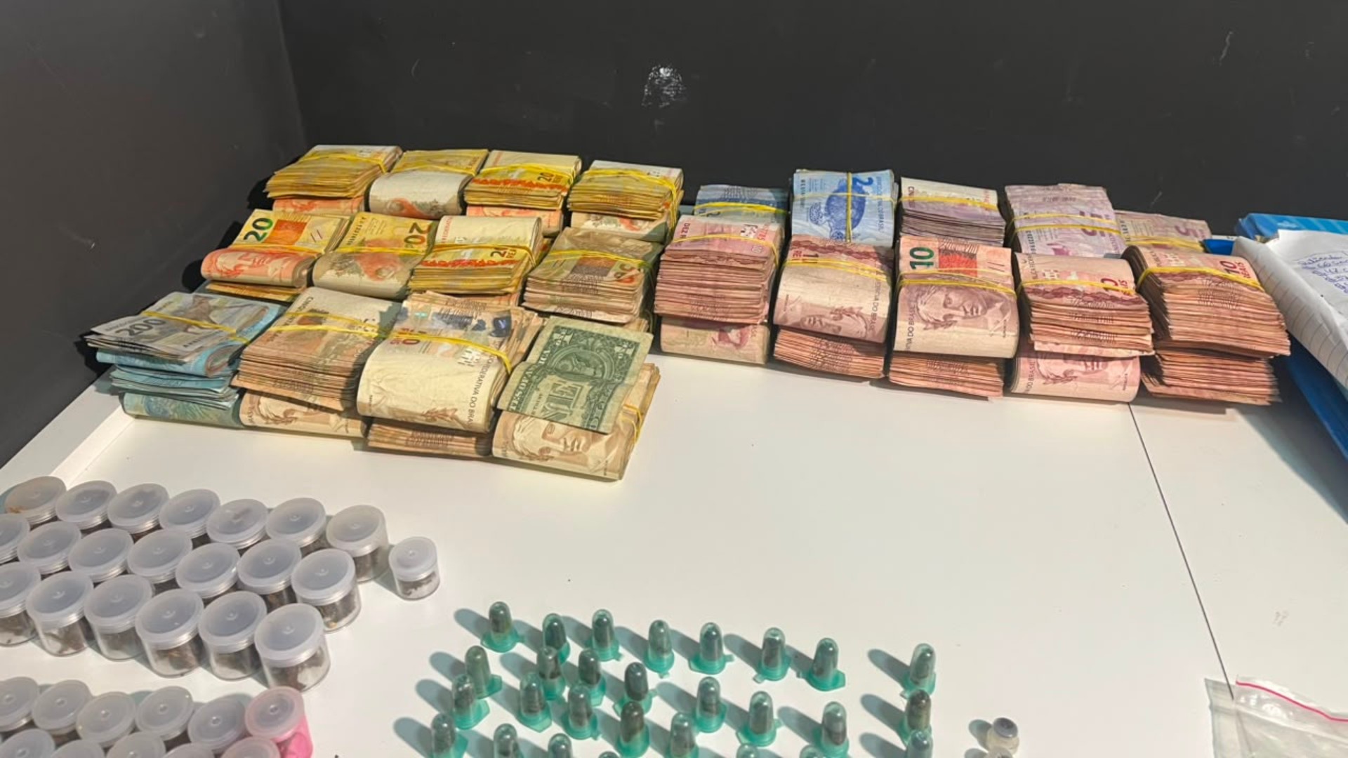 Casal é preso suspeito de tráfico de drogas durante operação contra o crime organizado em Sorocaba 
