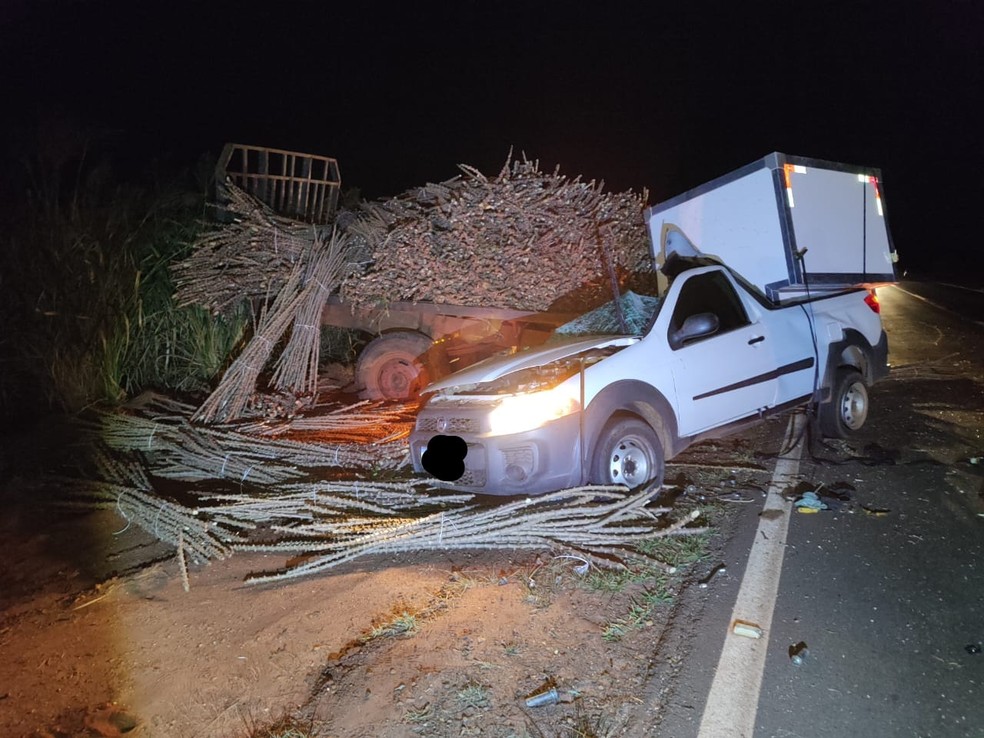 Motorista morre após acidente de trânsito, em Euclides da Cunha Paulista (SP) — Foto: Polícia Rodoviária