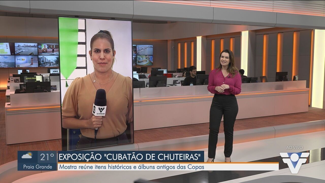 Exposição reúne álbuns completos de Copas do Mundo e relíquias do futebol em SP