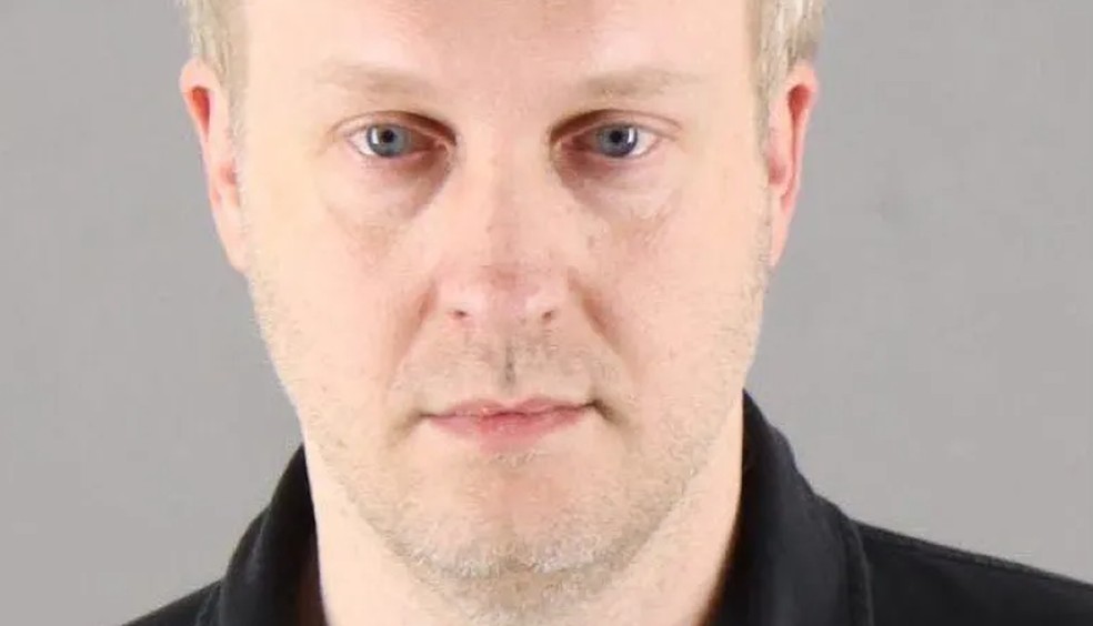 Senador estadual Justin Eichorn foi preso suspeito de tentar marcar encontro com adolescente — Foto: Polícia de Bloomington