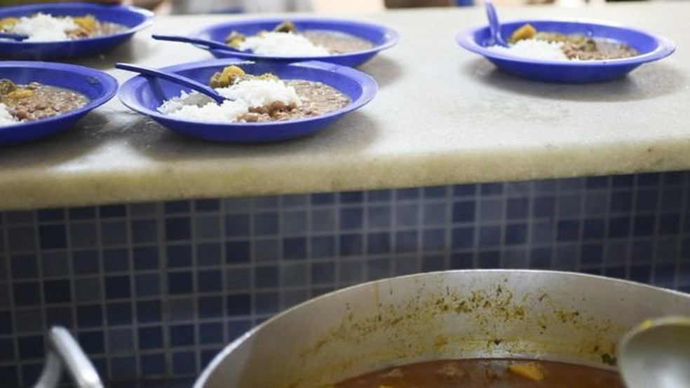 Almôndega de carne foi retirada da merenda escolas após denúncias de gordura excessiva — Foto: Andre Borges/Agência Brasília