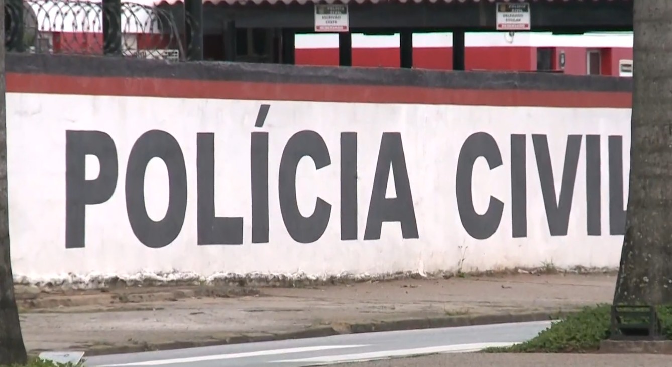 Estupro, agressão e ameaça: Pai preso após criança pedir socorro no 190 tem histórico de violência