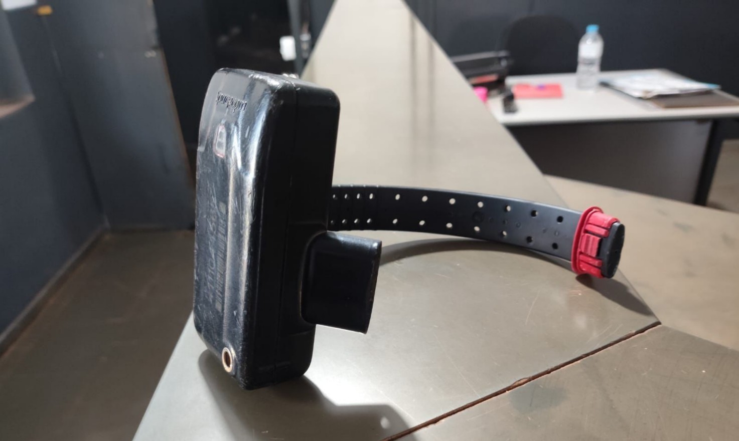 Preso é recapturado após arremessar tornozeleira eletrônica por janela de ônibus no interior de SP