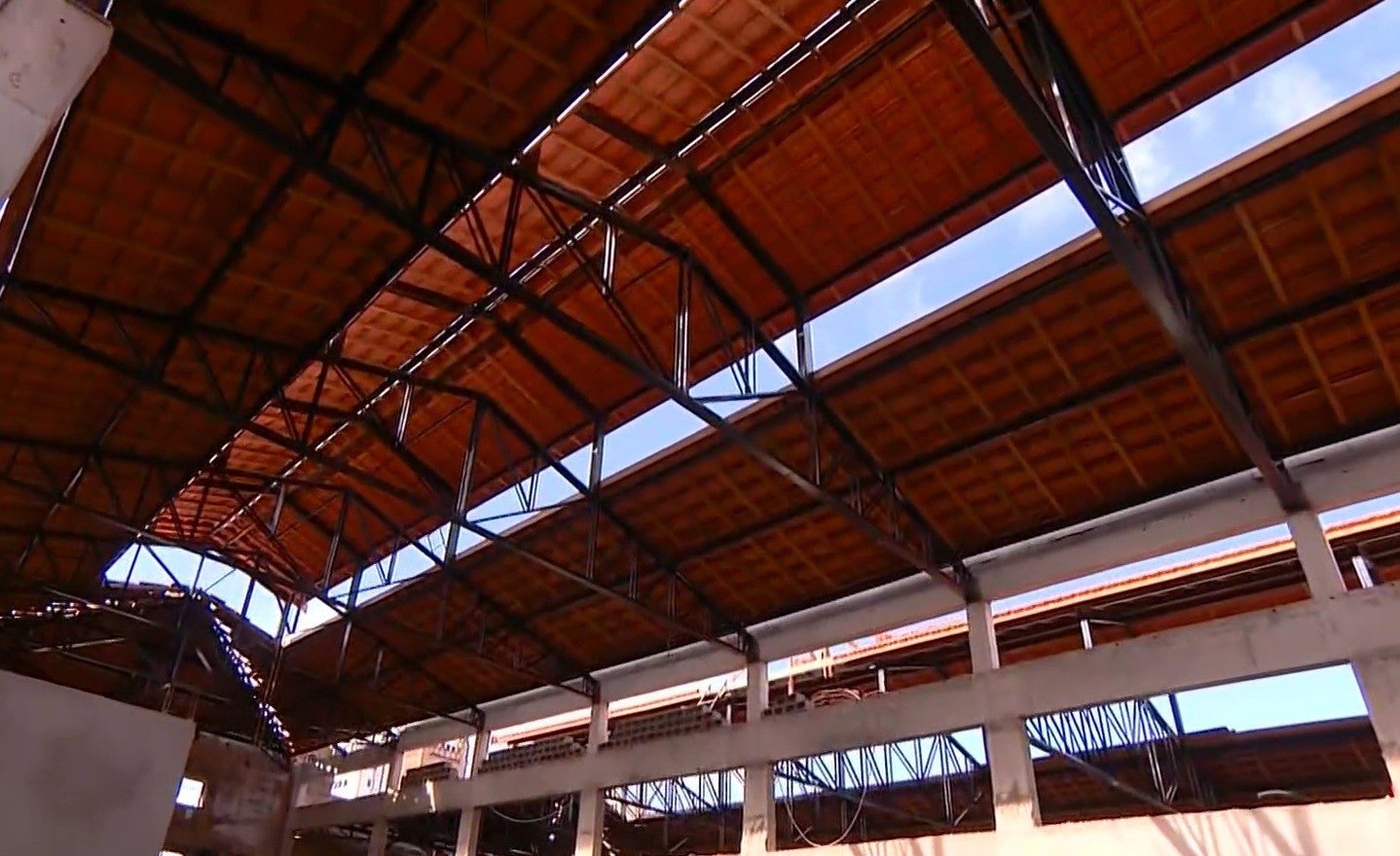 Mercadão de Piracicaba: veja como está reconstrução do prédio 1 ano após incêndio