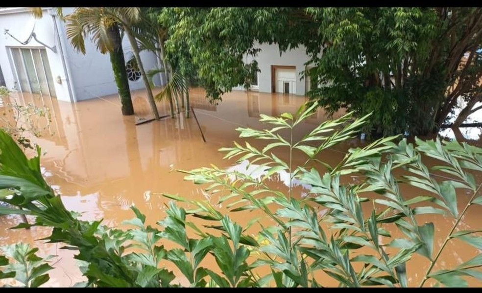 Casa de Zoraia na enchente de novembro de 2023 — Foto: Arquivo pessoal/Zoraia Câmara