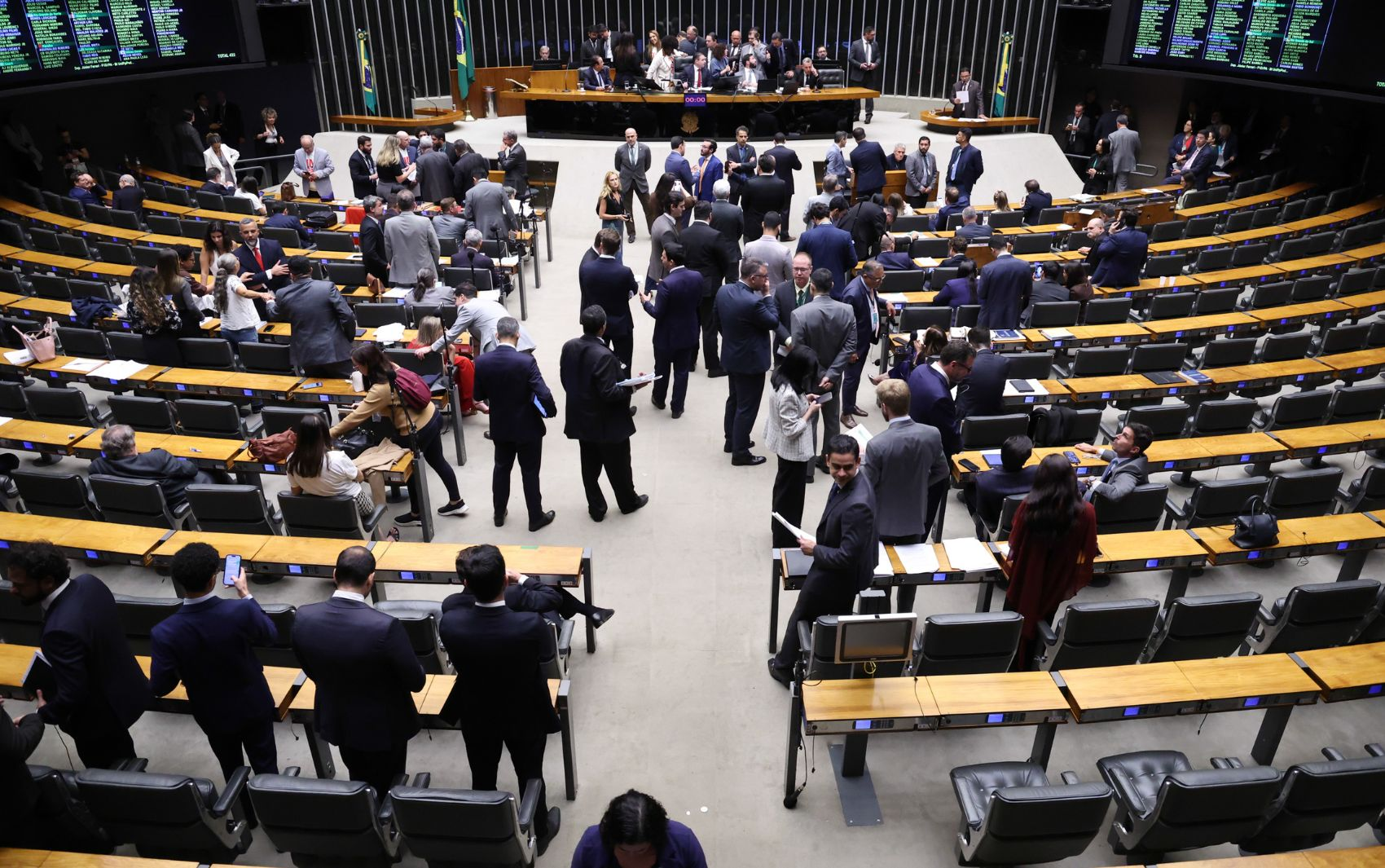 Fim da escala 6x1: veja os votos dos deputados de Goiás