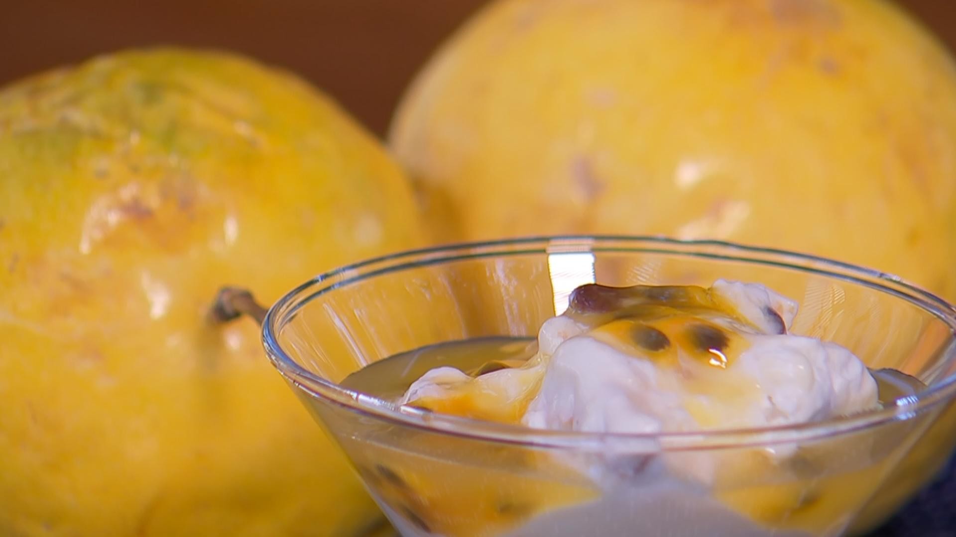 Receita Nosso Campo: aprenda a fazer um verrine de maracujá e chocolate