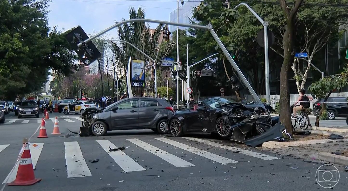 Influenciador Gato Preto provoca acidente de trânsito e foge em SP 