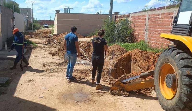 Motel e outros estabelecimentos são flagrados furtando água em Petrolina