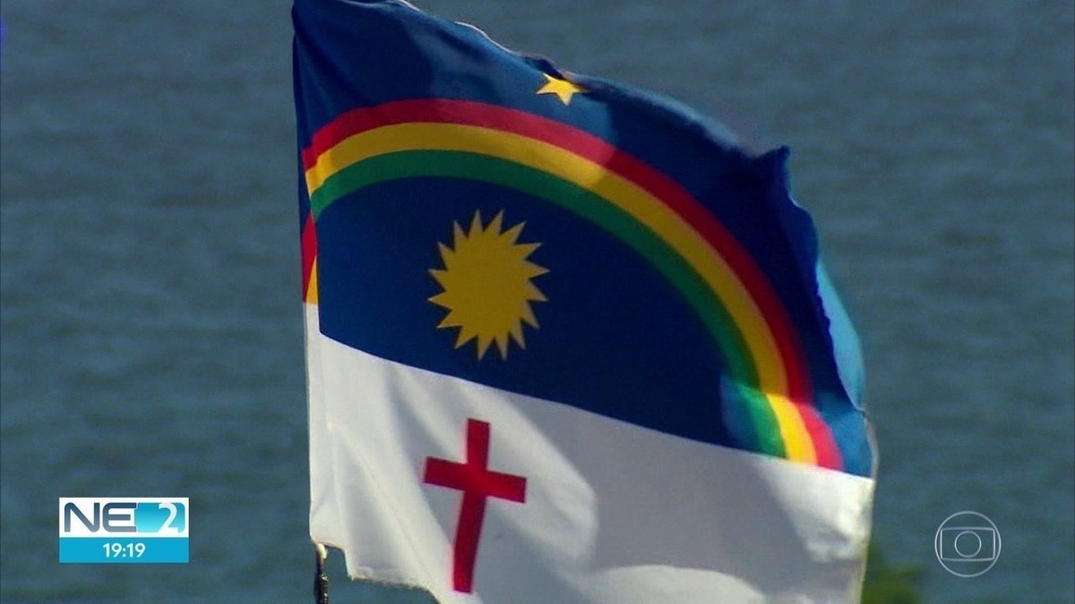 Mais de 200 anos após a Revolução Pernambucana, bandeira do estado ...