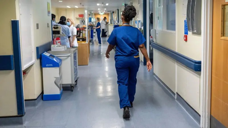 Os desafios do SUS — e o que crise do sistema de saúde britânico pode ensinar: 'No Brasil, tudo ainda é muito focado no médico como autoridade final'