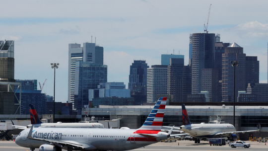 Companhias aéreas: governo dos EUA exige reembolso em dinheiro e aviso prévio sobre cobranças de taxas 