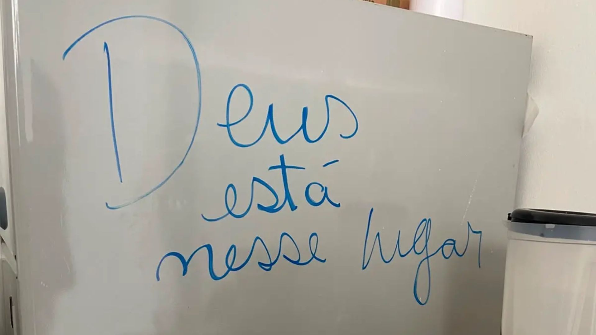 'Deus está nesse lugar': mensagem resiste à incêndio que destruiu mais de 2 milhões de processos do Tribunal de Justiça do ES