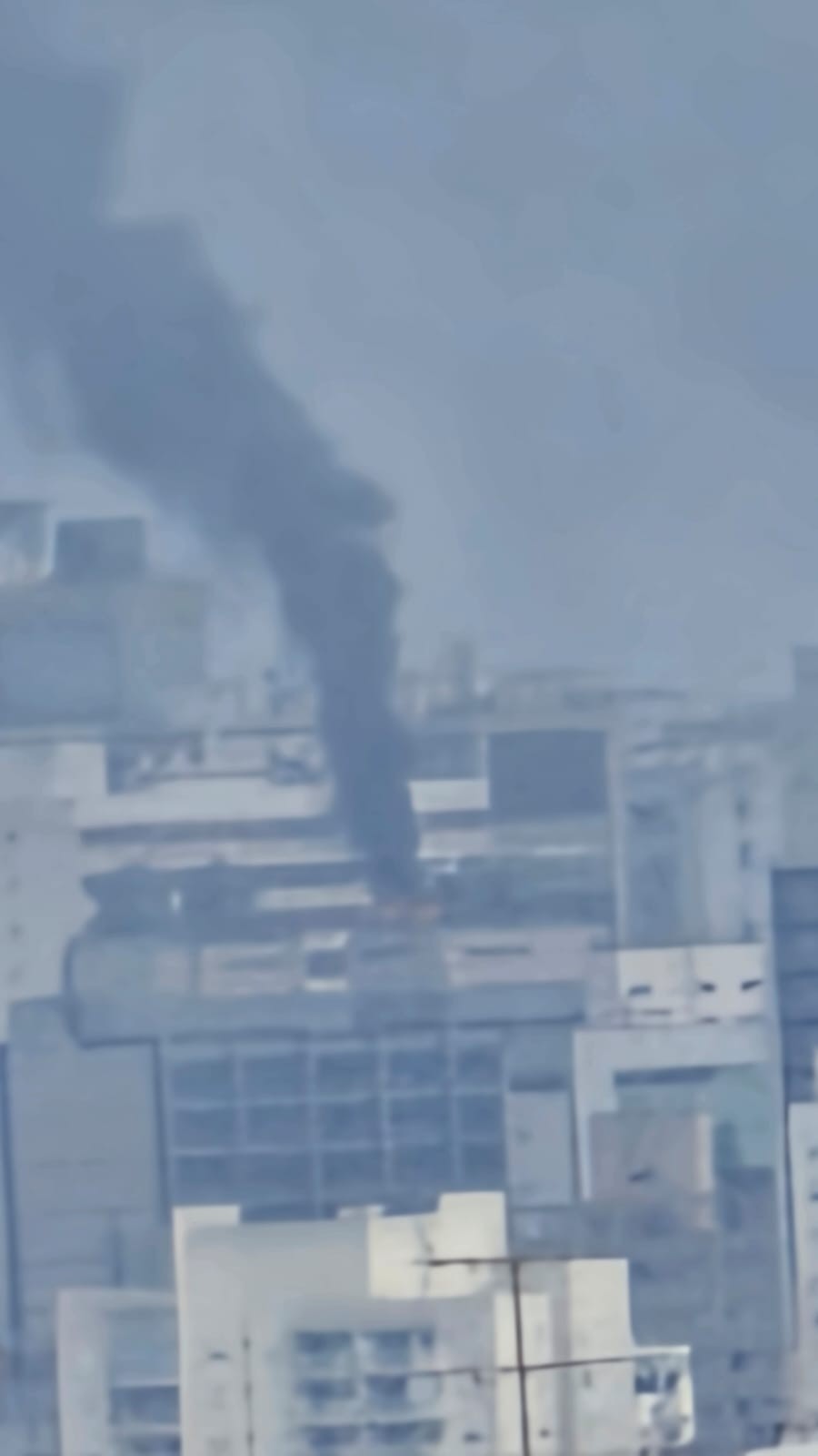 Incêndio atinge último andar de edifício na Bela Vista, no Centro de SP