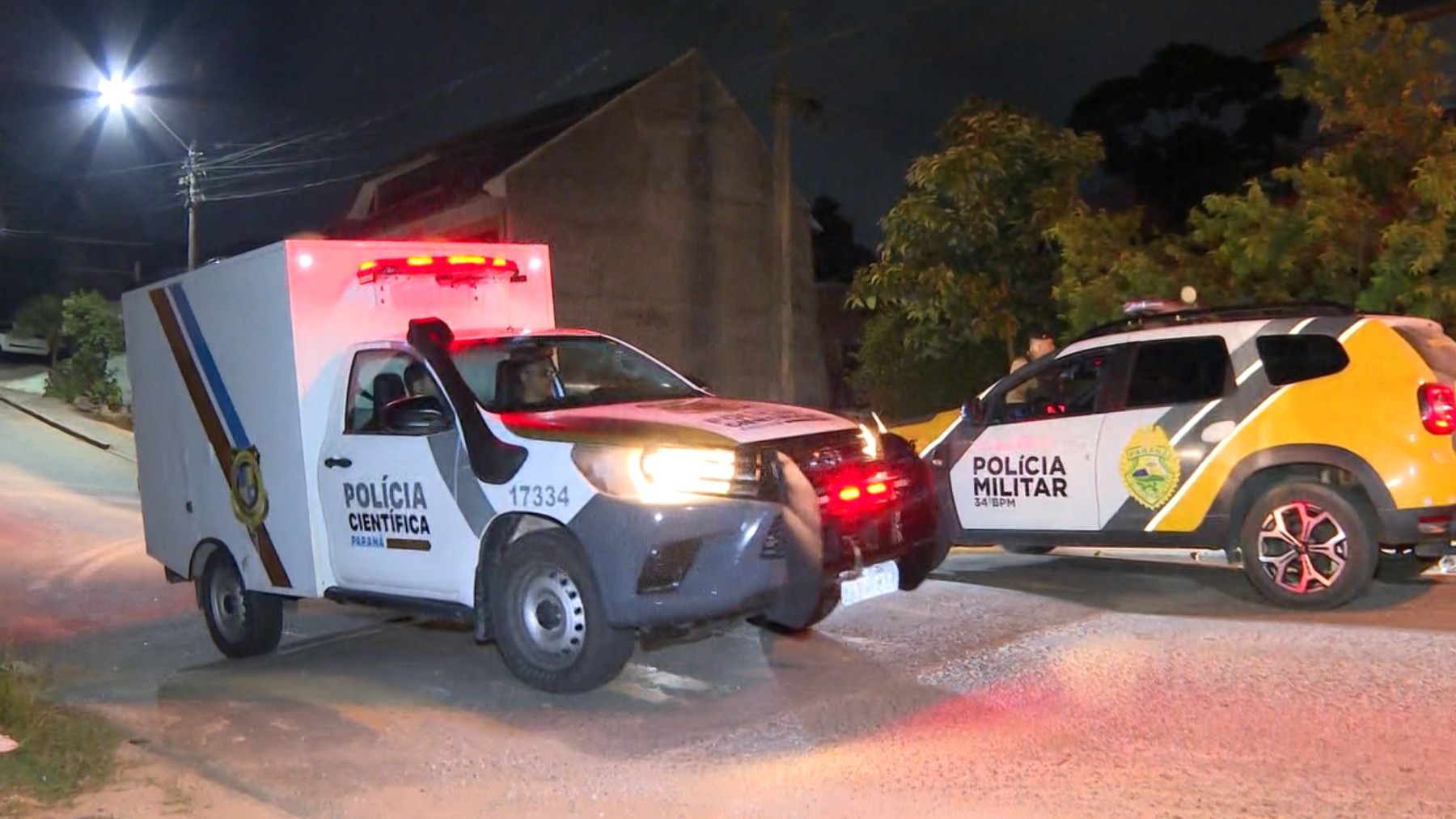 Homem mata a irmã a facadas e pai fica ferido ao tentar intervir na briga na Grande Curitiba, diz PM