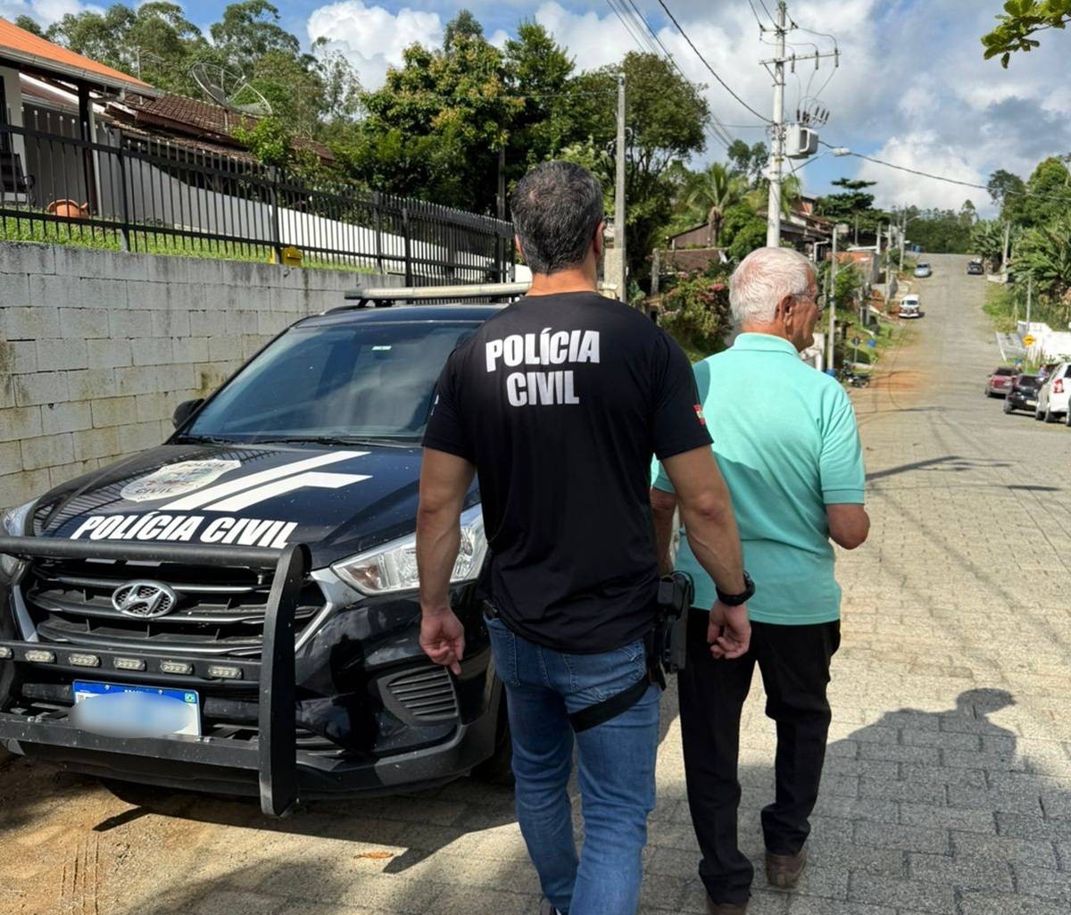 Pastor é preso após ser condenado por estuprar criança 144 vezes ao longo de seis anos em SC