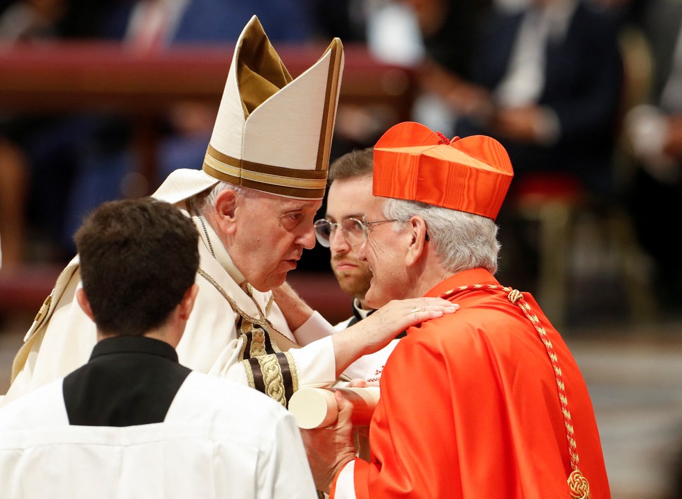 Com novos cardeais, Papa Francisco torna cúpula do Vaticano mais periférica