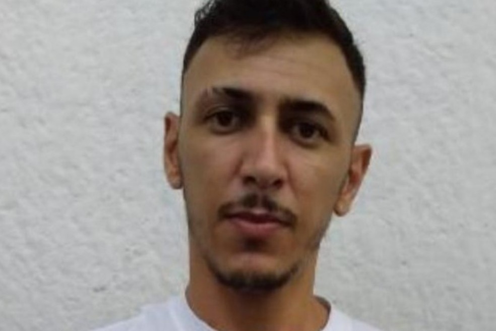 Alex Campos dos Santos, de 30 anos, foi preso por policiais disfarçados em Pontes e Lacerda (MT). — Foto: Reprodução