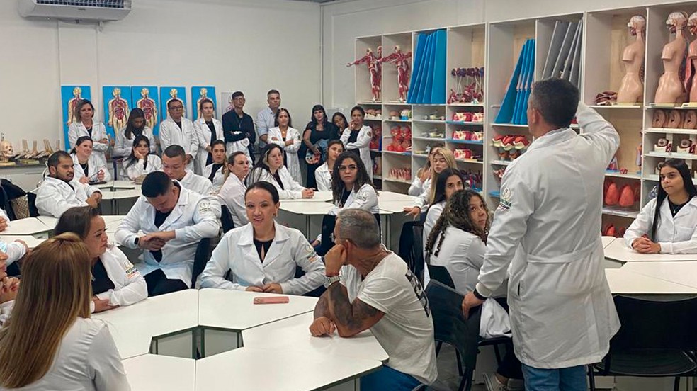 Segunda turma do curso de Medicina em seu primeiro dia de aula — Foto: Unifaccamp/Divulgação