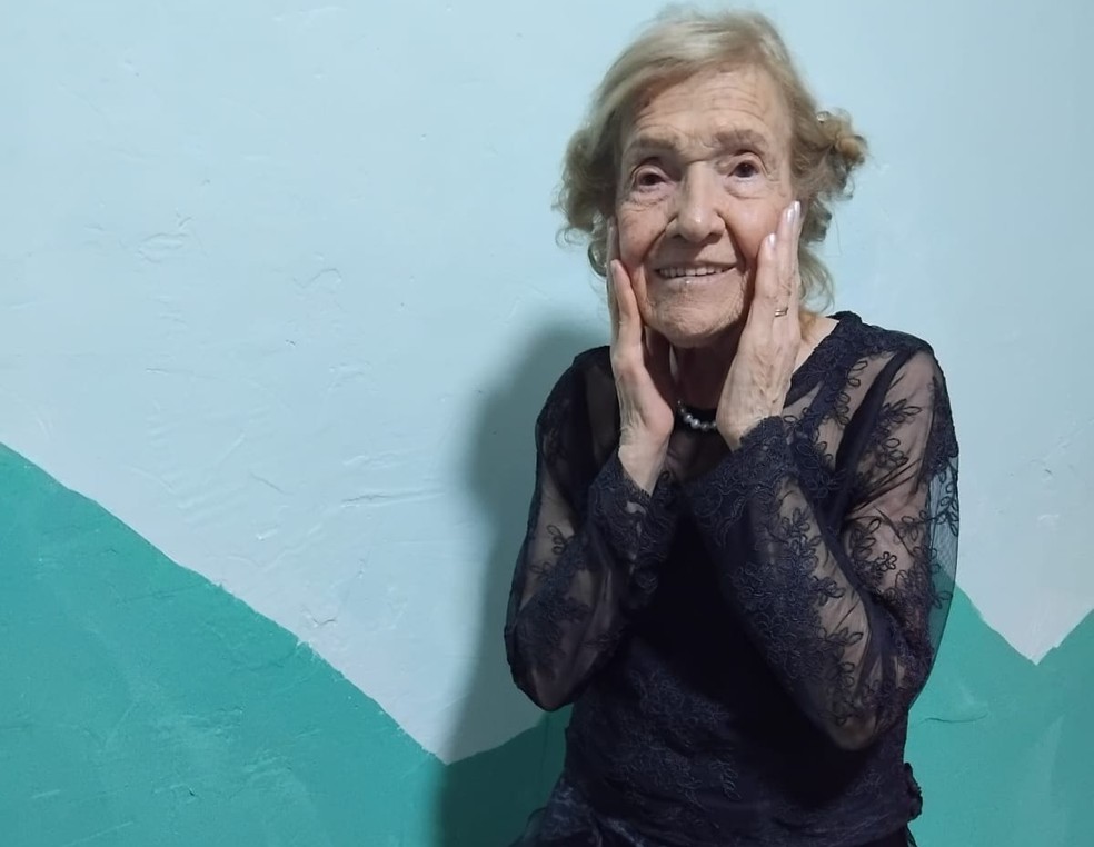 Iolanda Ribeiro Conti se formou no ensino médio aos 91 anos — Foto: Arquivo Pessoal
