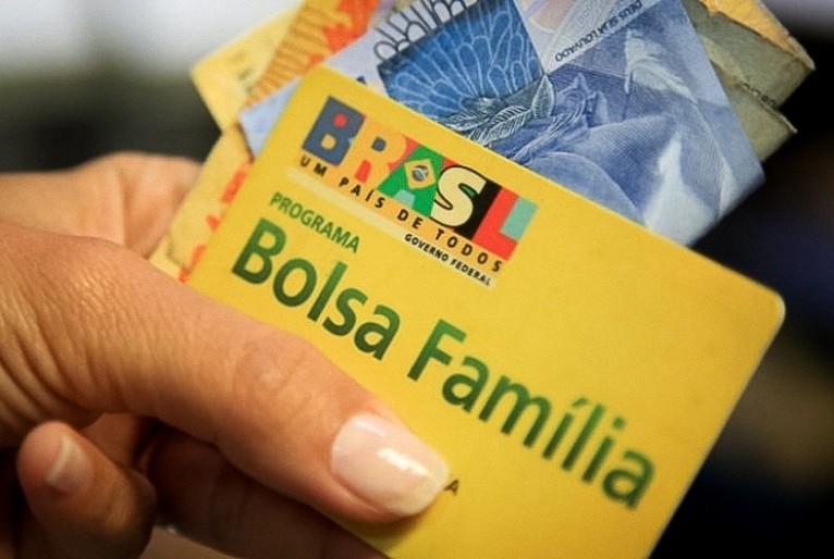Governo inicia pagamento do Bolsa Família a 173,9 mil famílias do Vale e região; veja calendário