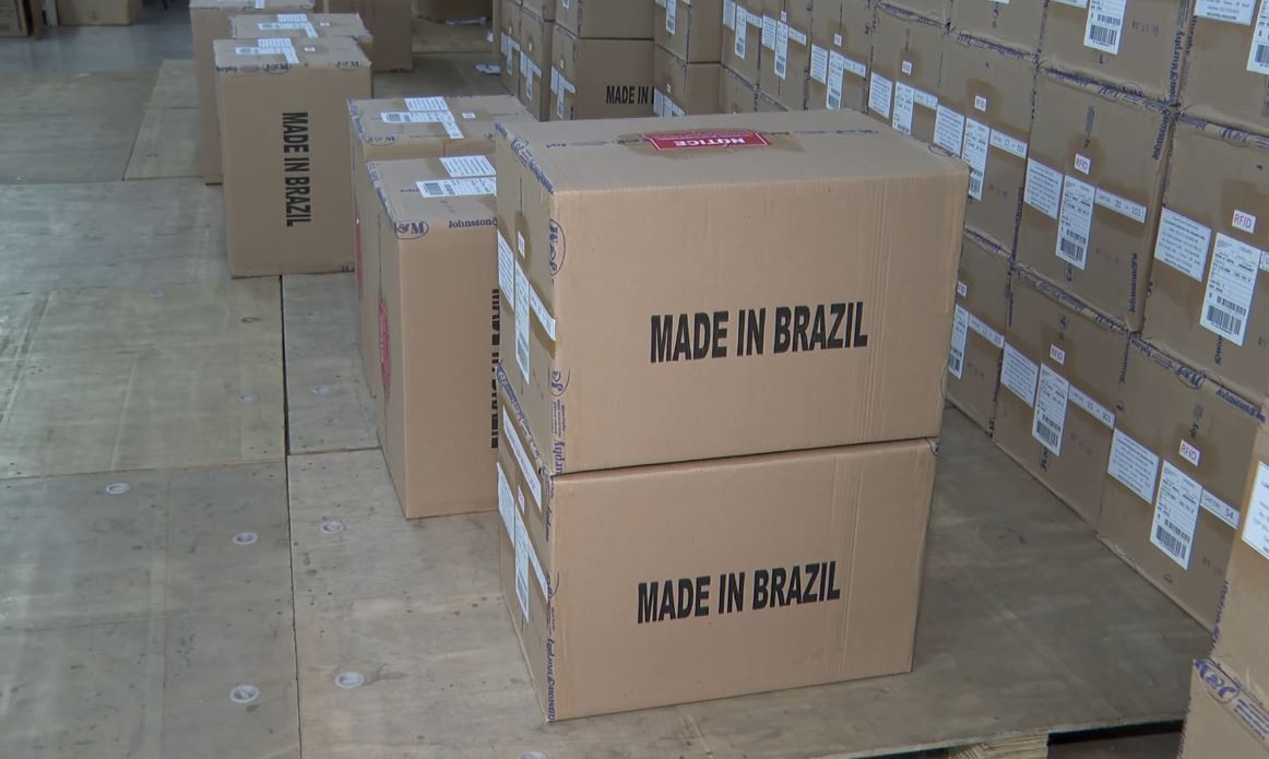 Calçadistas estendem jornada e aceleram produção para entregar pedidos aos EUA antes do 'tarifaço'