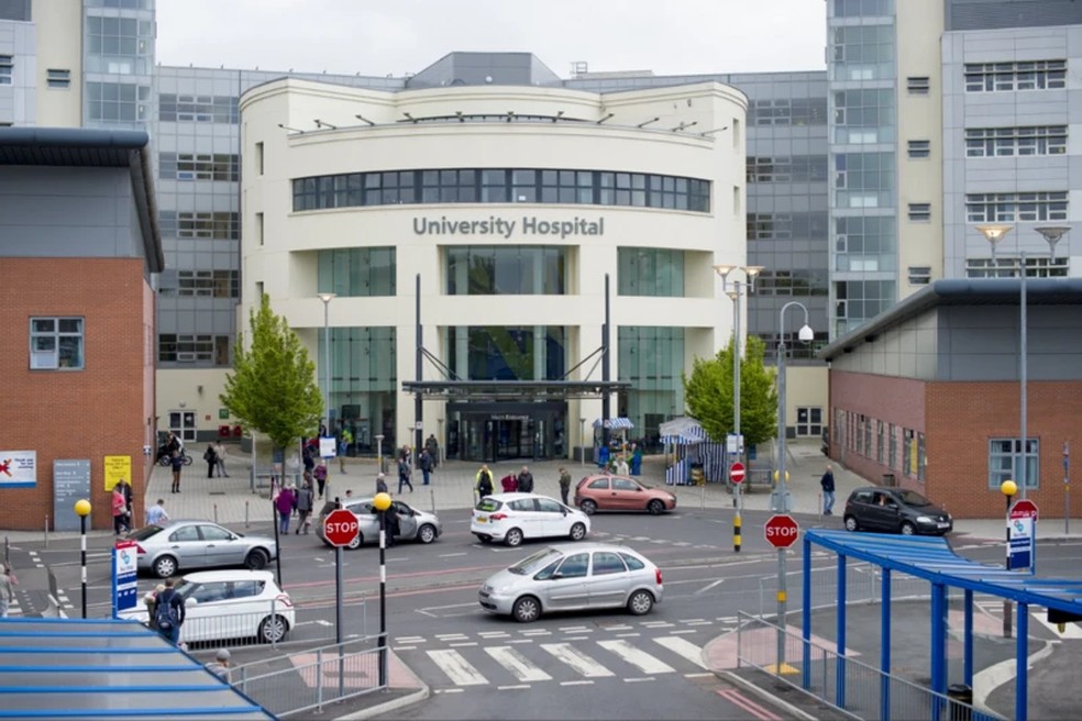 Mais de 40 pacientes estão movendo uma ação judicial — Foto: BBC