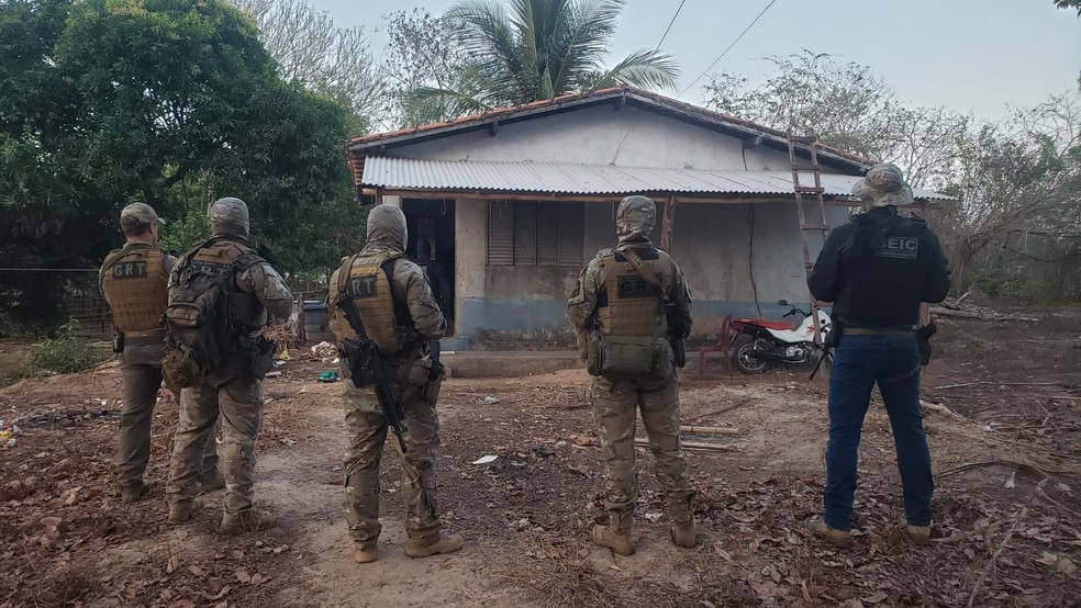 “Léo Mundico”, apontado como uma das principais lideranças de facção criminosa no estado, foi localizado no povoado Marajá, zona rural de Governador Newton Bello. — Foto: Divulgação/Polícia Civil do Maranhão