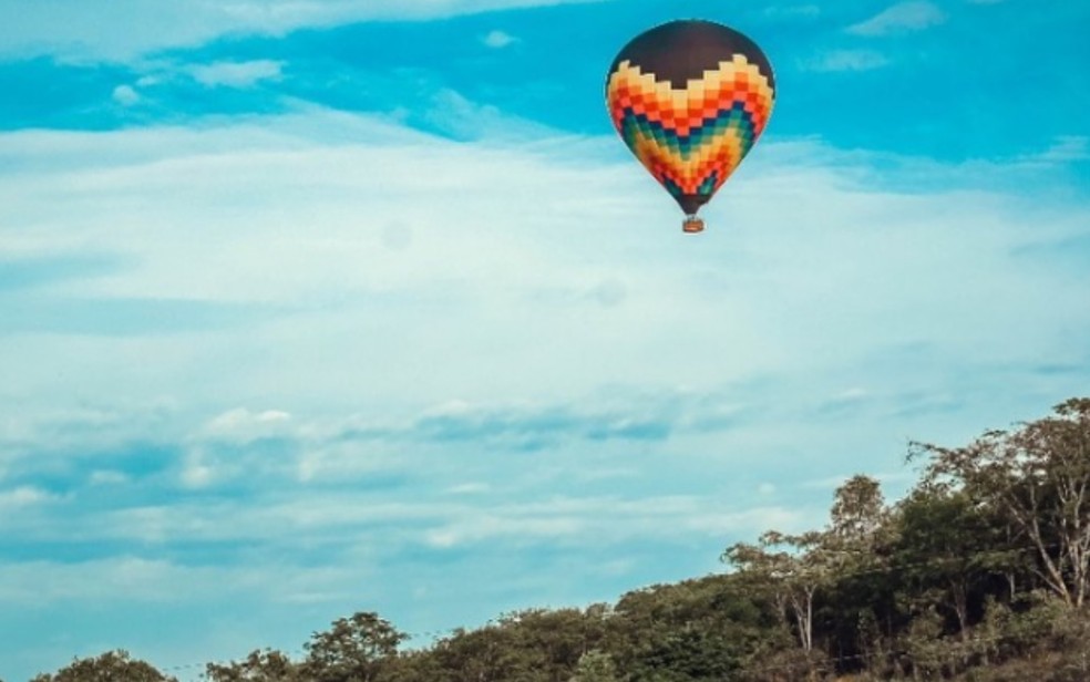 Vo de balo em Pirenpolis Gois  Foto: Reproduo/Instagram