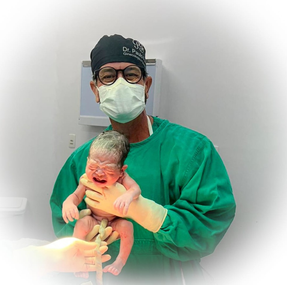 Dr. Cegonho faz sucesso nas redes sociais mostrando dia a dia no hospital do Acre  — Foto: Arquivo pessoal 