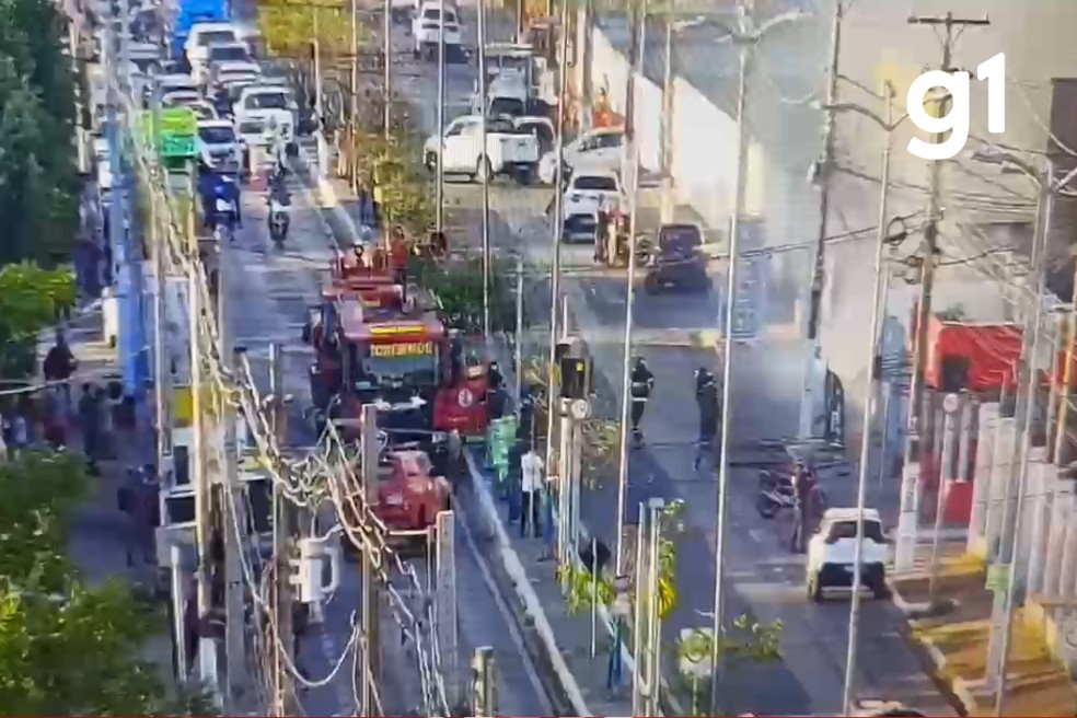 Pista ficou interditada nos dois sentidos — Foto: Guarda Municipal de Várzea Grande