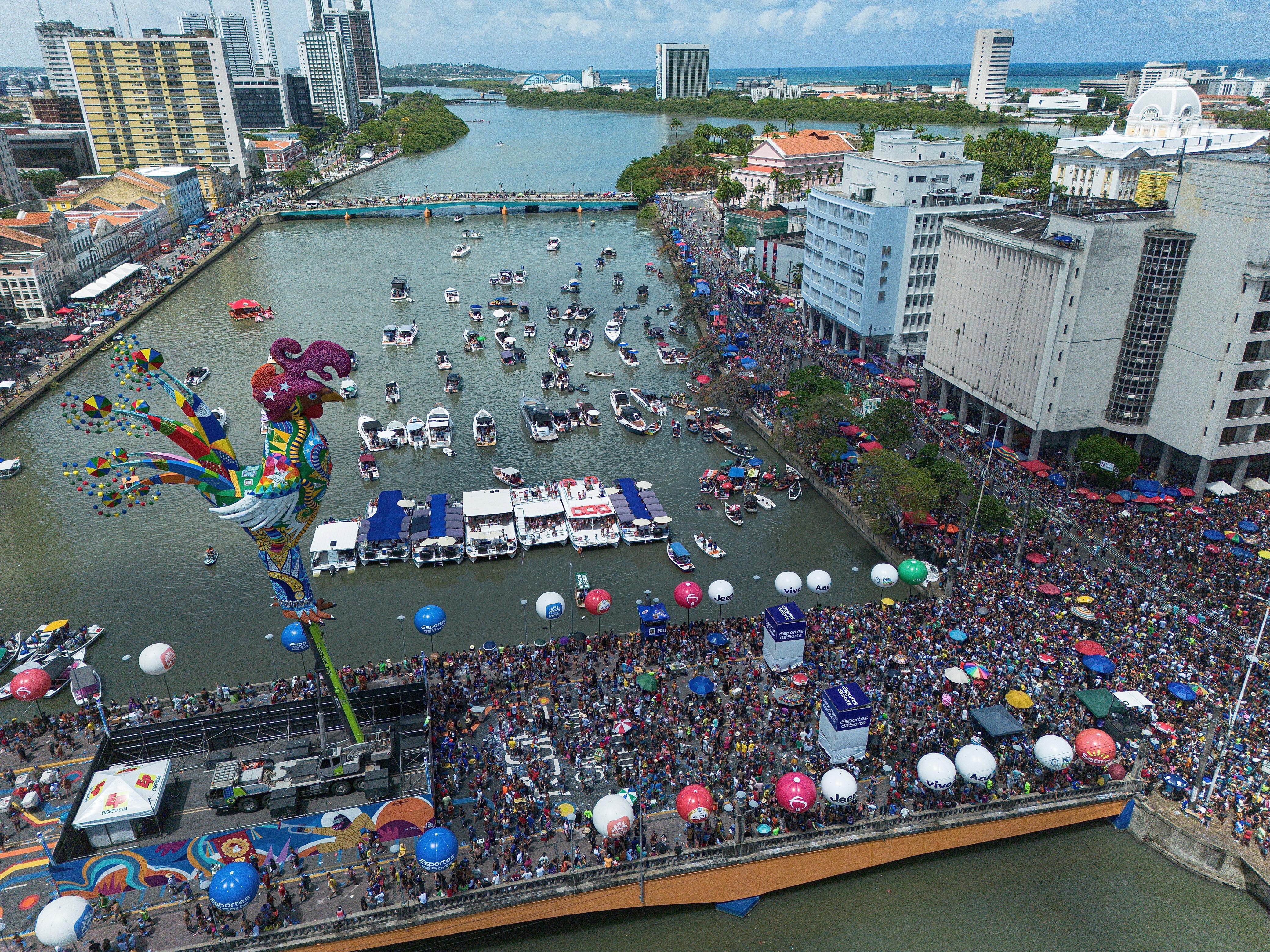 Desfile do Galo da Madrugada 2026; FOTOS