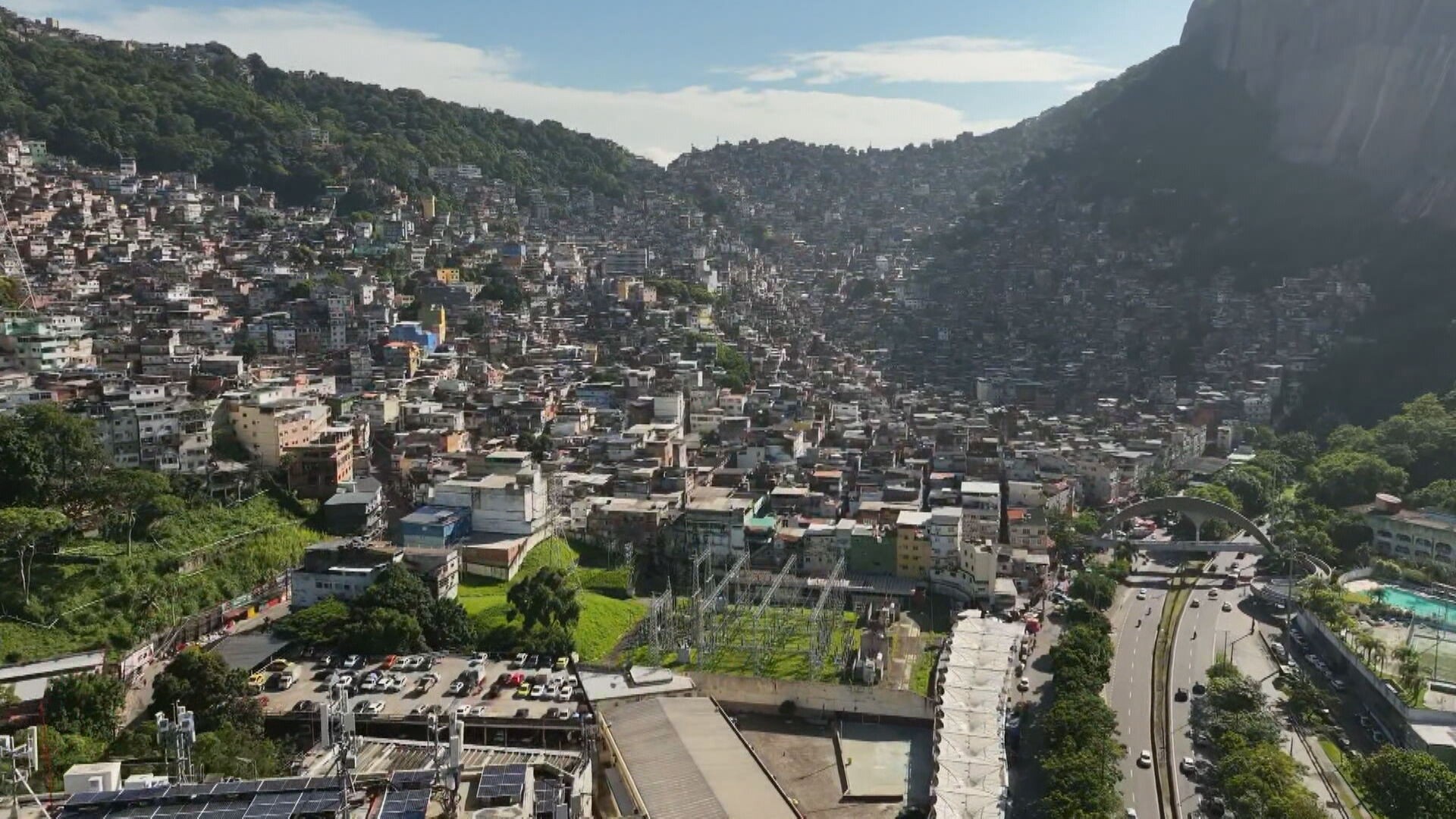Traficante Canelão, apontado como gerente do tráfico na Rocinha e um dos mais procurados do Rio, é preso na Grande SP