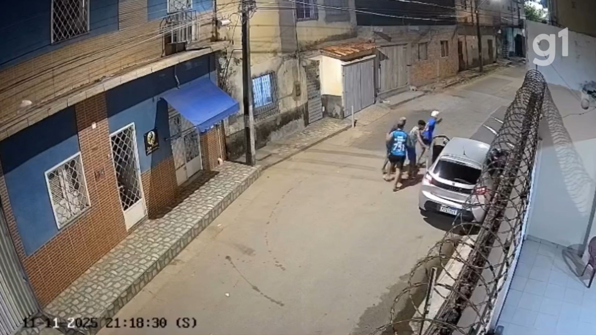 VÍDEO: mulher com criança é atacada por cinco homens durante assalto no bairro Lira, em São Luís