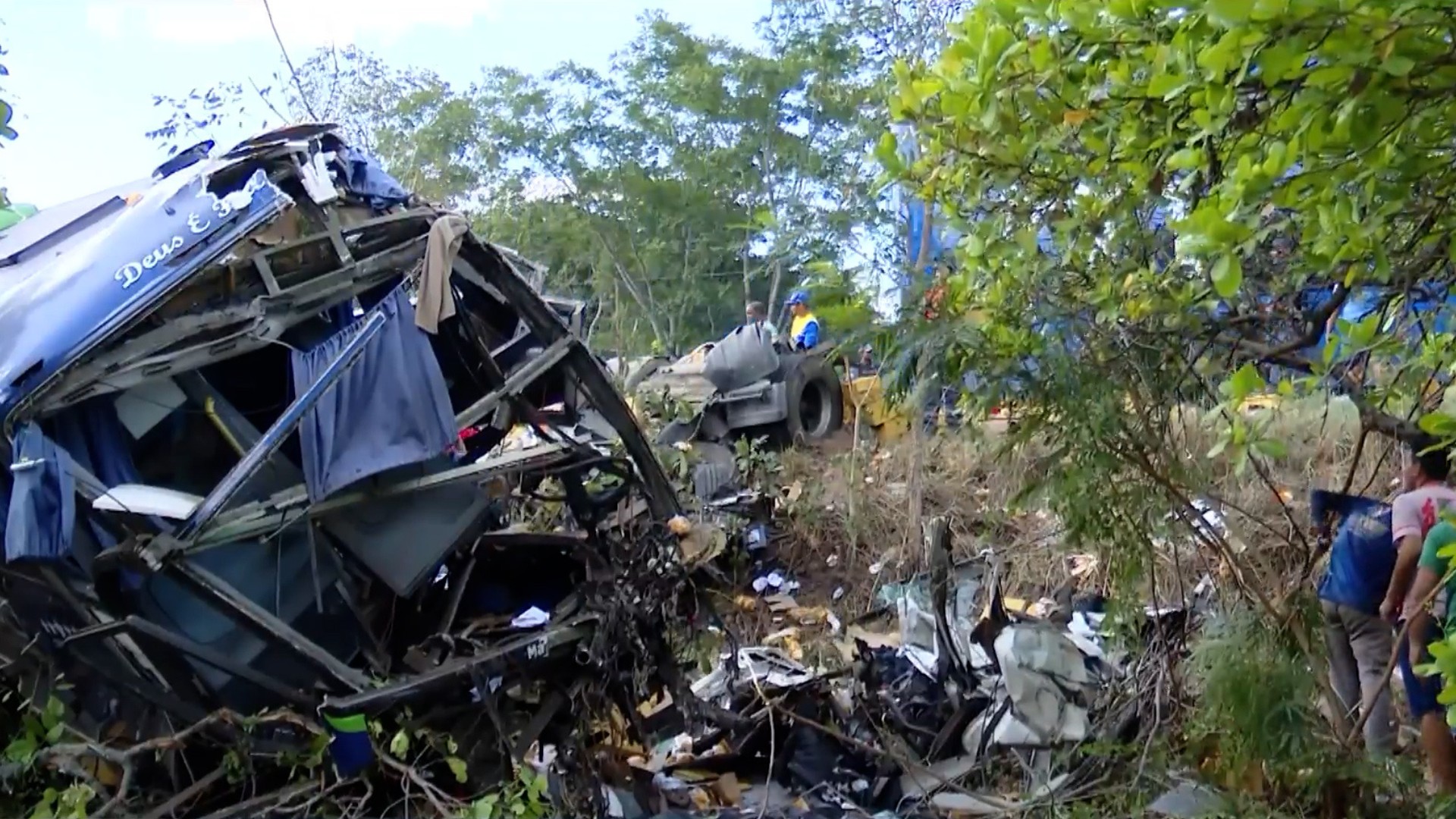 Dois motoristas morrem e três pessoas ficam feridas em acidente na BR-316, entre Timon e Caxias