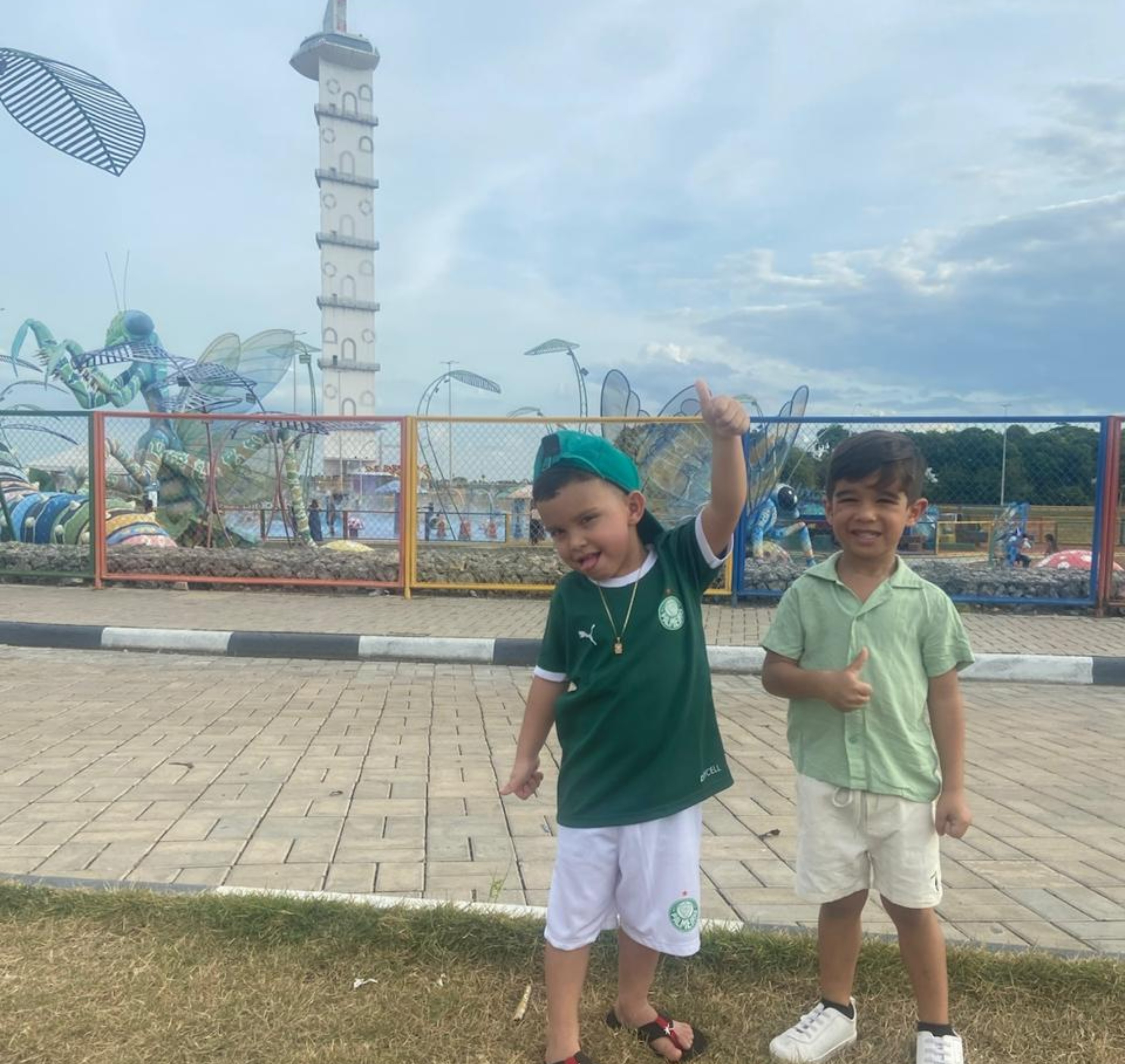 Meninos dançam 'Passinho do Jamal' e viralizam com mais de 10 milhões de visualizações